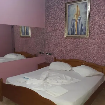 Hotel Hotel La Villa 3*